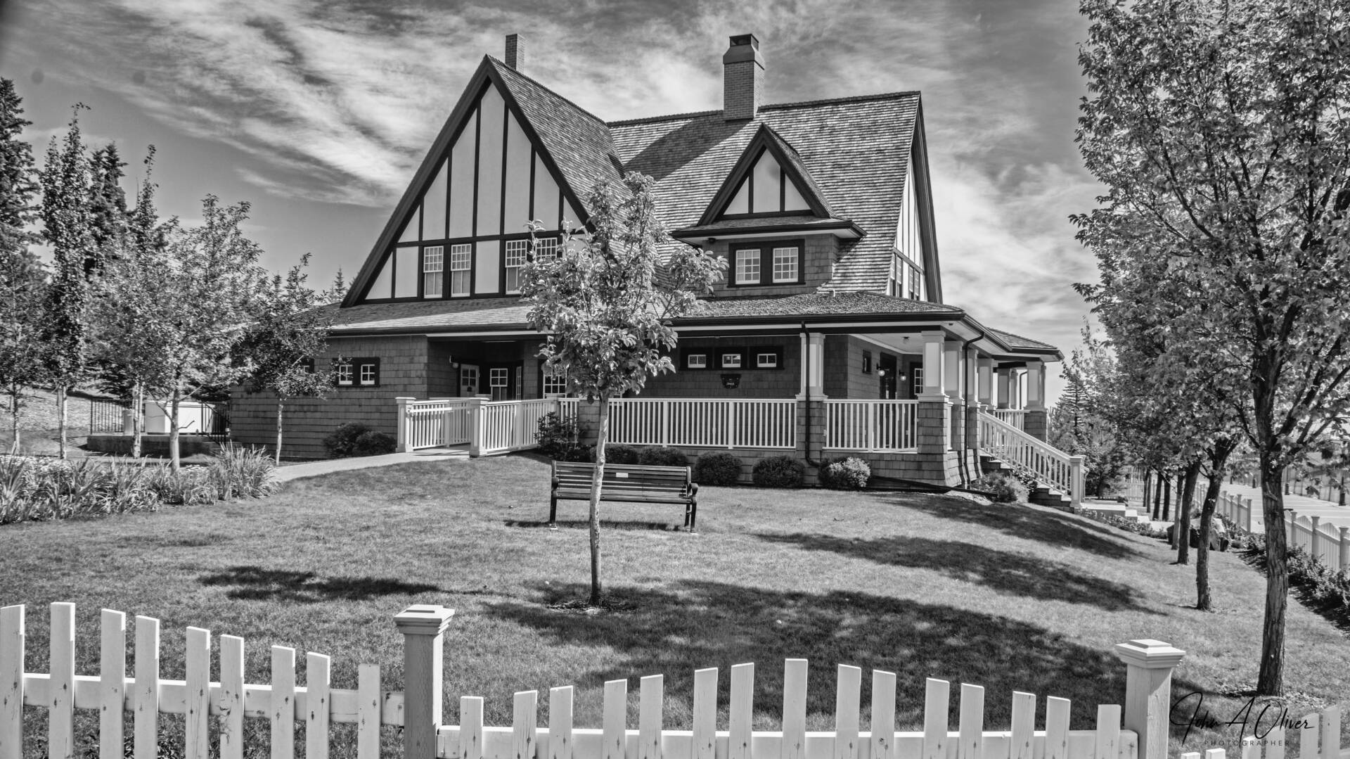 photosbyollie-Famous-five-home_BW-1